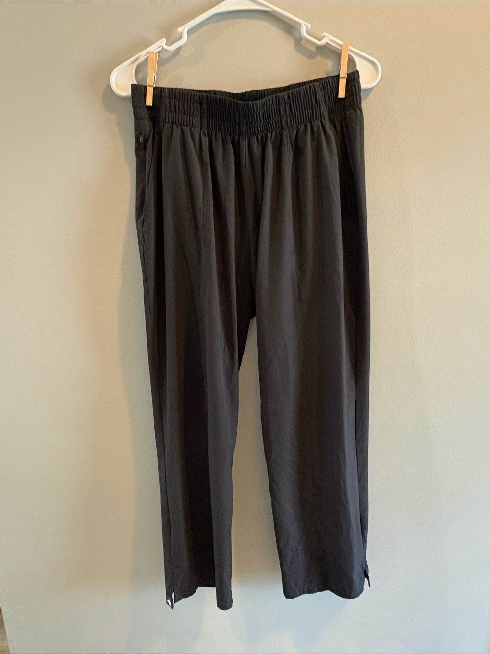 🐇Rabbit Running Feelin fine running Womens pants- size M